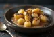 Gnocchi med kastanjepuré og vanilje serveret