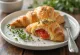 Tomat croissant serveret