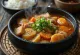 Gamjatang serveret frisk