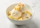 Alkoholfri pina colada is serveret