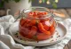 Syltet pimento-peberfrugt serveret i glas