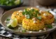 Pamonha salgada com queijo serveret med frisk korianderpynt