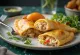 Chilean Empanada de Pollo, kyllingeempanada, i gyldenbrun dej
