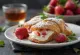 Jordbær-rom cannoli dessert serveret