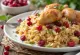 Zereshk Pulao, rige ris serveret med kylling, zereshk bær og mandler